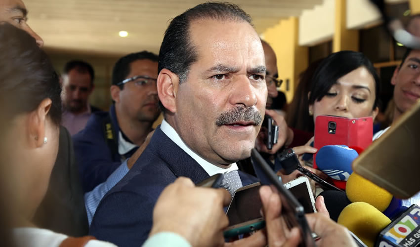 Mart&iacute;n Orozco Sandoval, gobernador del Estado