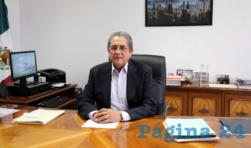Fernando Mac&iacute;as Garnica, director general del CECyTEA (Foto: Eddylberto Lu&eacute;vano Santill&aacute;n)
