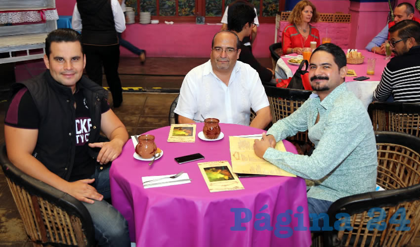 En el restaurante La Saturnina almorzaron Vicente P&eacute;rez Almanza, Luis Fernando Ram&iacute;rez y Crist&oacute;bal Montoya Avenda&ntilde;o, coordinador de Comunicaci&oacute;n Social del partido Movimiento Ciudadano