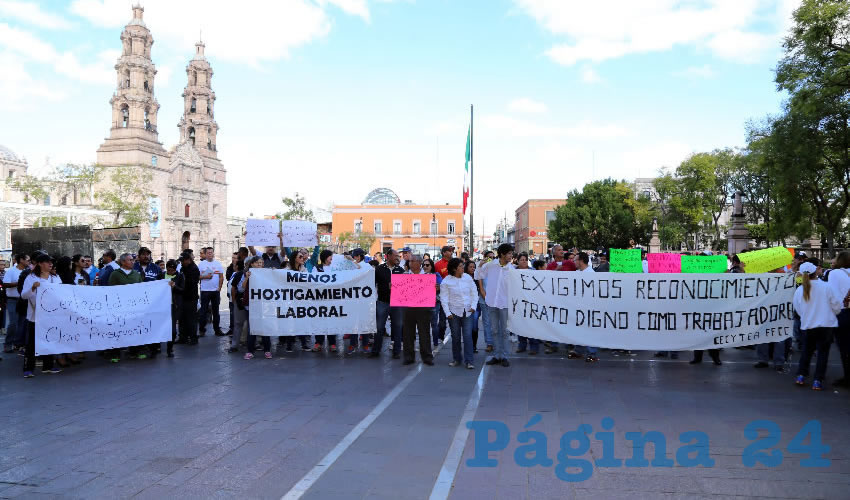 Manifestaci&oacute;n del CECyTEA y Conalep (Foto: Eddylberto Lu&eacute;vano Santill&aacute;n)