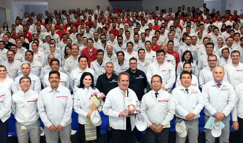 Se celebra la ceremonia del tercer aniversario de esta planta con la producci&oacute;n de la unidad 500 mil