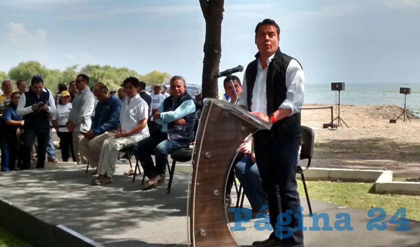 Es un tema para “ocuparnos”, más que preocuparnos “el posible regreso al poder de quien tiene por valores supremos “la división y el odio, de los que buscan enemigos en todo aquél que no piensen como ellos”, señaló el gobernador Aristóteles Sandoval, quien dijo que ante este discurso se debe “responder con unidad y con responsabilidad”/Foto: Francisco Andalón López 