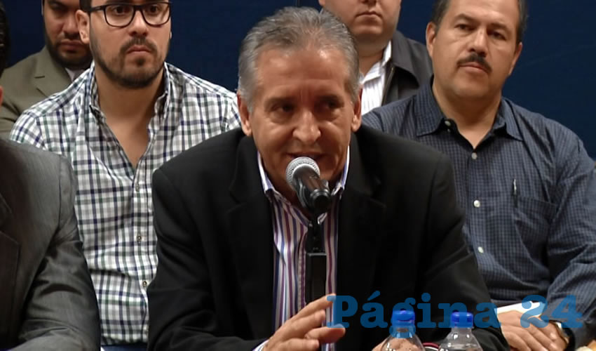 “En ese caso del ayuntamiento de Tonalá en el área del DIF le están fincando cargos por 27 millones de pesos, esos cargos equivalen al total del presupuesto que tenía el DIF en el año 2009, eso significa que no pagaron nada, ni nómina, ni servicios, ni gasto corriente, lo cual pues también lógicamente no es real”, defendió el también ex alcalde tonalteca/Foto: Francisco Andalón López 