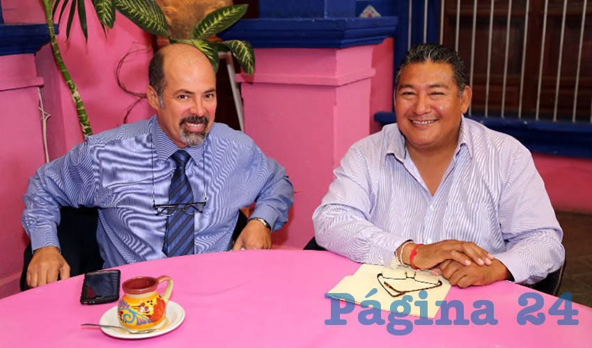 Jos&eacute; Venegas del Castillo, licenciado en Administraci&oacute;n de Empresas, y C&eacute;sar Amado Cervantes Mena, abogado, desayunaron en La Saturnina