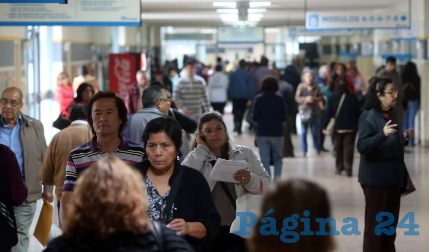 Están en riesgo de fascitis personas cuya actividad cotidiana se desarrolla de pie