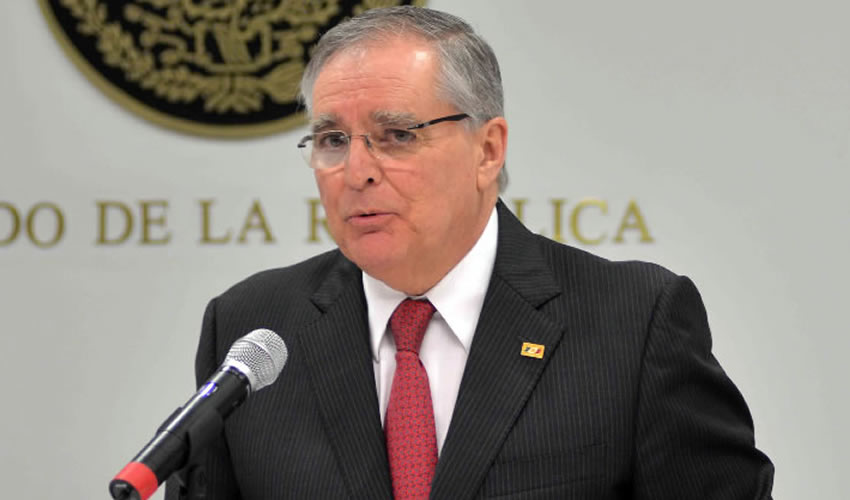 El senador Miguel Romo Medina informó de la reunión que los senadores del PRI sostuvieron con el secretario de Marina