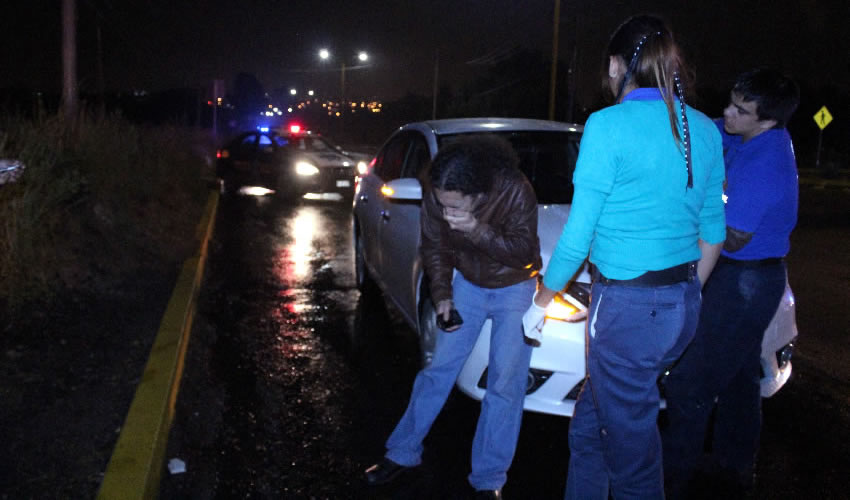 Así terminó al automóvil que conducía Ernesto Amaury Bernal López