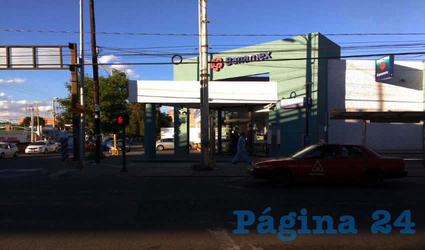 Tras salir de esta sucursal, un sujeto fue despojado de 97 mil pesos