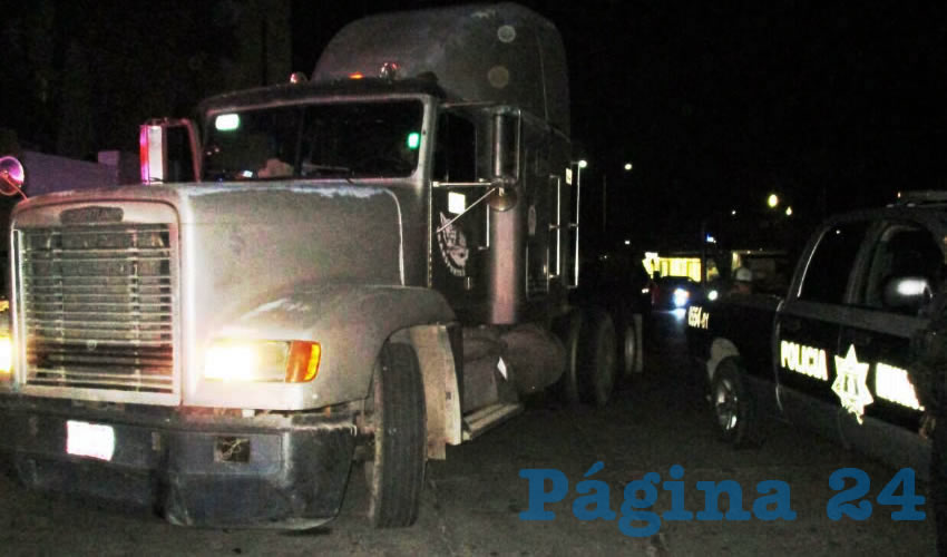 El tractocamión que hurtaron de una pensión