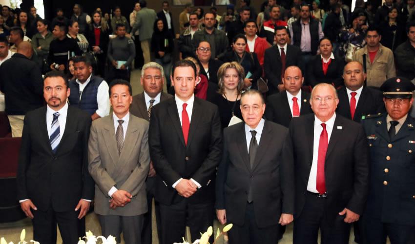 Refrenda Gobernador su compromiso por validar el derecho a la libertad de expresión