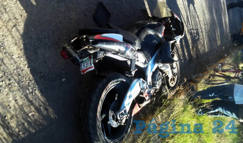 La jaca de acero Aprilia, que tripulaban dos veintea&ntilde;eros