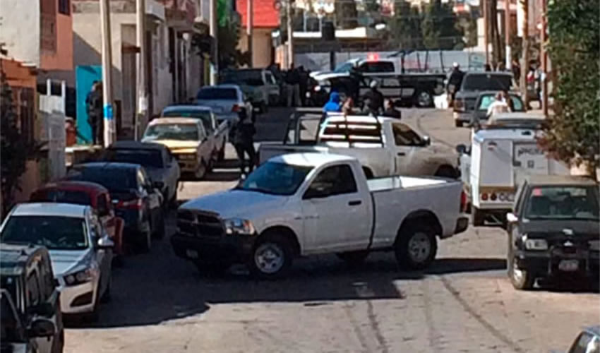 Ayer por la tarde dos personas fueron agredidas a balazos dentro de un vehículo en la colonia Fovissste de la capital