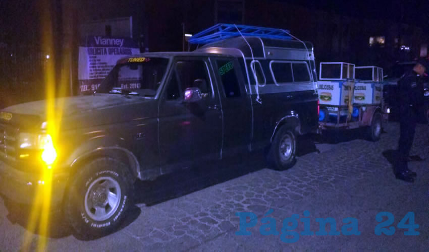 En esta camioneta se trasladaban los vendedores ambulantes al momento de ser asaltados