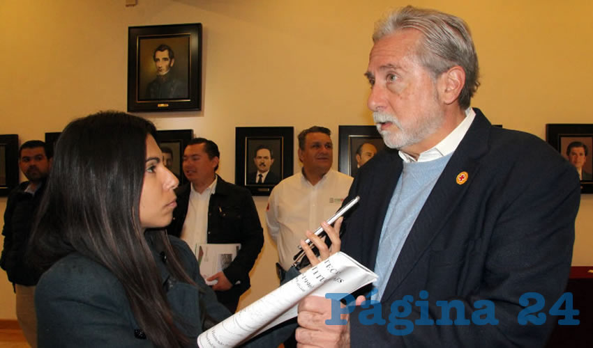 Carlos Hinojosa Quiroz: “El uso del celular al manejar es un problema, la gente cree que puede manejar y usarlo sin peligro” (Foto: Rocío Castro)