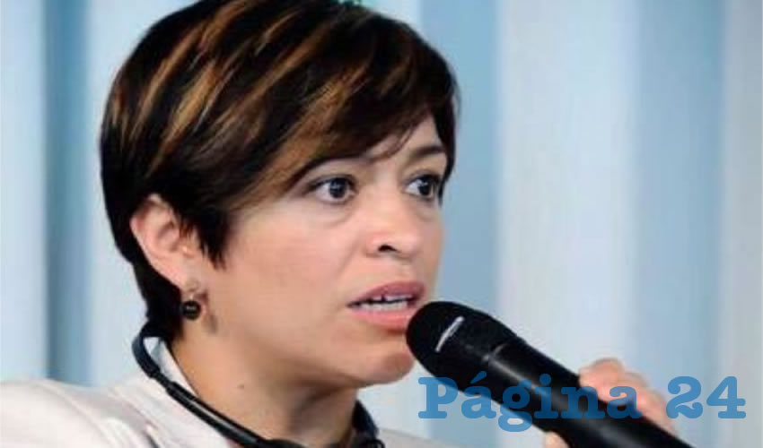 El libro “La ira de México” retrata con crudeza la situación actual de crisis de violación a derechos humanos que se está viendo en México; “son diferentes historias, por ejemplo, Lydia Cacho habla de la persecución que ella ha vivido como periodista, de lo que para ella ha sido tratar de salir de esto”, narró la periodista Anabel Hernández/Foto: Cortesía