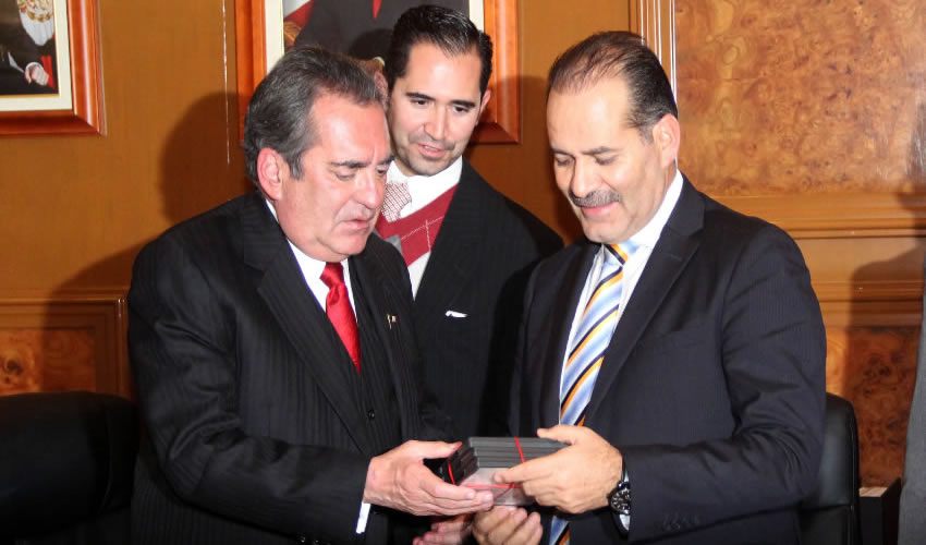 Todos debemos apostar y contribuir a que le vaya bien a Mart&iacute;n Orozco Sandoval en su encomienda, porque entonces le ir&aacute; muy bien a Aguascalientes: CLT