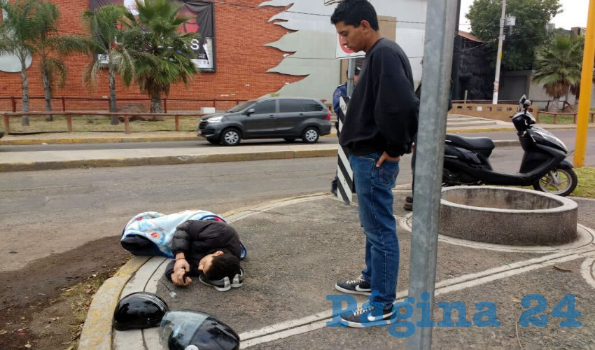 El percance ocurrió en el cruce de las calles José Reyes Martínez y Petróleos Mexicanos
