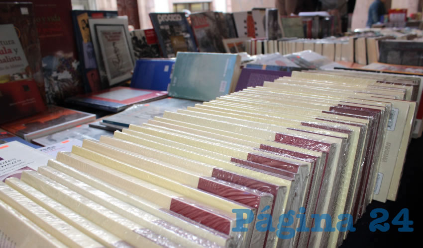 Representan alta demanda libros para el público infantil y juvenil (Foto Rocío Castro Alvarado)