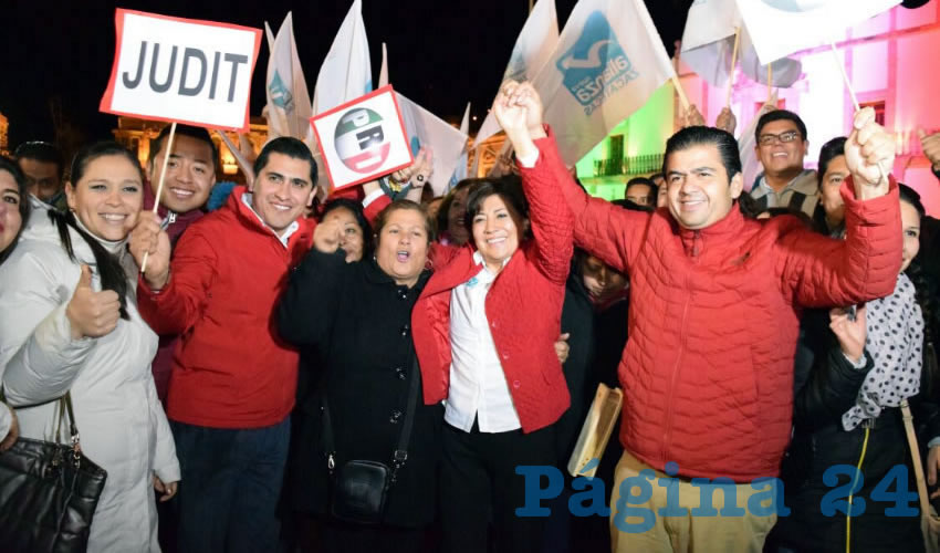 Cientos de simpatizantes celebraron con Judit Guerrero. (Foto: Rocío Castro Alvarado)