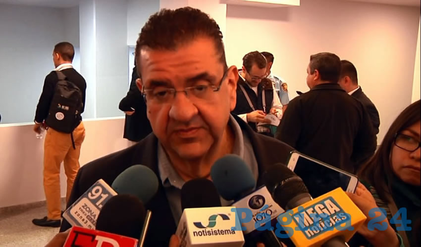 “Este es uno de los programas más importantes en materia de salud y debemos empezar con ustedes, con los niños, con los jóvenes, ya después es muy difícil cambiar de hábitos, nunca es tarde, pero hay que hacerlo”, explicó el secretario de Educación/Foto: Francisco Andalón López 