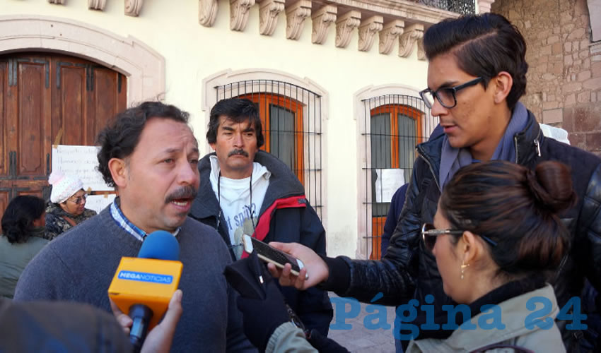Alejandro Rivera Nieto: “Lamentamos que los trabajadores del gobierno del estado no den atención a las problemáticas que se desataron una vez que Humberto Rincón (alcalde de Ojocaliente) dejó de cumplir su palabra” (Foto: Merari Martínez Castro)