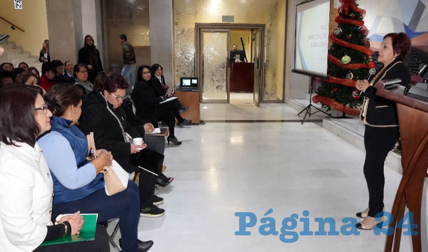 Adriana Guadalupe Rivero Garza: Los derechos humanos deben ser una exigencia de estado pero también un compromiso social, por lo que se involucran actividades y procesos que van más allá de reformar normas (Foto: Merari Martínez Castro)