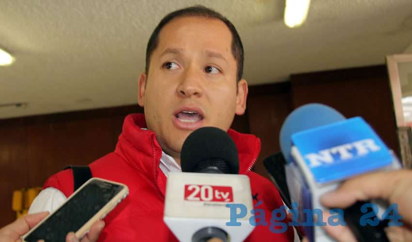 Néstor Santacruz Márquez, concejal de la alcaldía de Zacatecas, otra de las “mentiras” que se dicen es que yo he sido procesado por golpear a mi esposa, “nunca he sido juzgado ni mucho menos sentenciado por ningún delito, no tengo ningún antecedente penal”