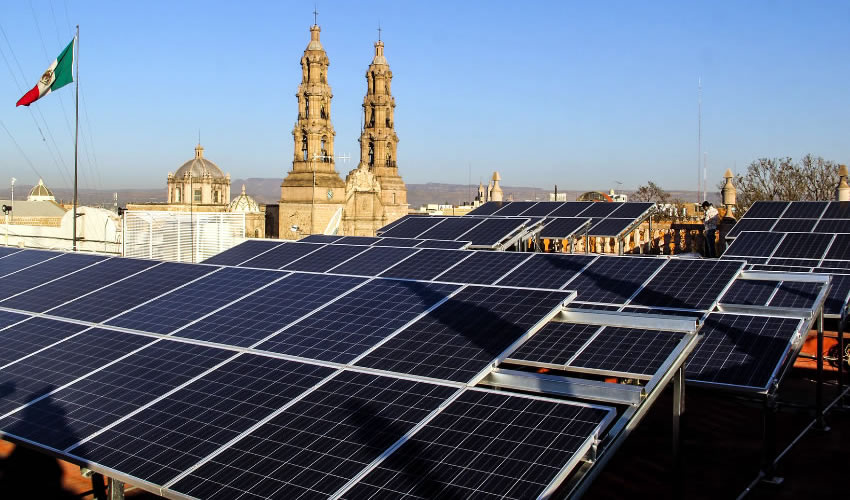 De manera simult&aacute;nea se concientiz&oacute; a la ciudadan&iacute;a sobre las diferentes formas de contribuir en el ahorro de energ&iacute;a