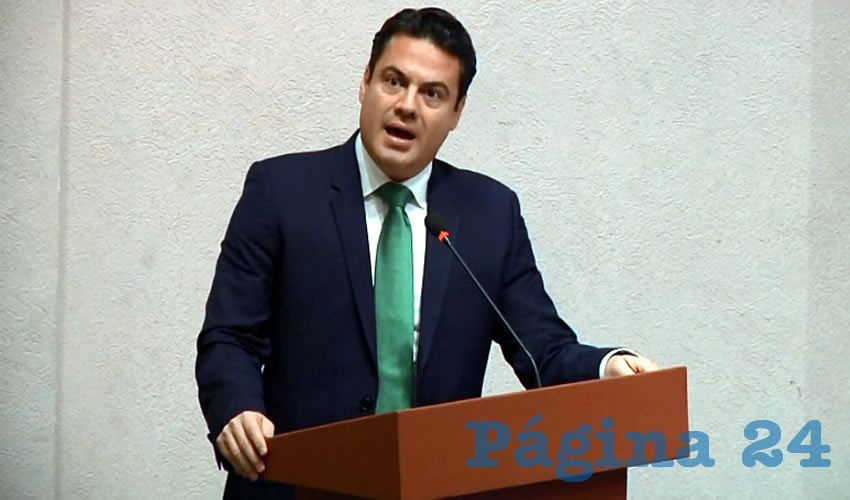 Aristóteles Sandoval dijo que Hugo Enrique Michel aprobó los exámenes y tiene el perfil para ser auditor de Jalisco; pese a esto, el mandatario le pidió que abandonara el proceso de elección, “en aras de la transparencia, de un combate a la corrupción y de que no haya ningún tipo de nexo” que pueda levantar suspicacias/Foto: Francisco Andalón López 