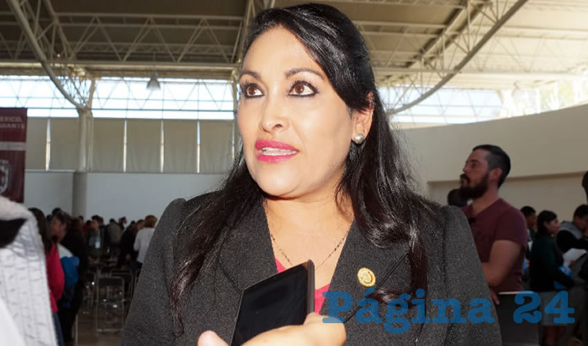 Norma Angélica Castorena Berrelleza: De acuerdo a la planeación para culminar el próximo martes 20 de diciembre, las comisiones legislativas de Presupuesto y Vigilancia están trabajando constantemente (Foto: Merari Martínez Castro)