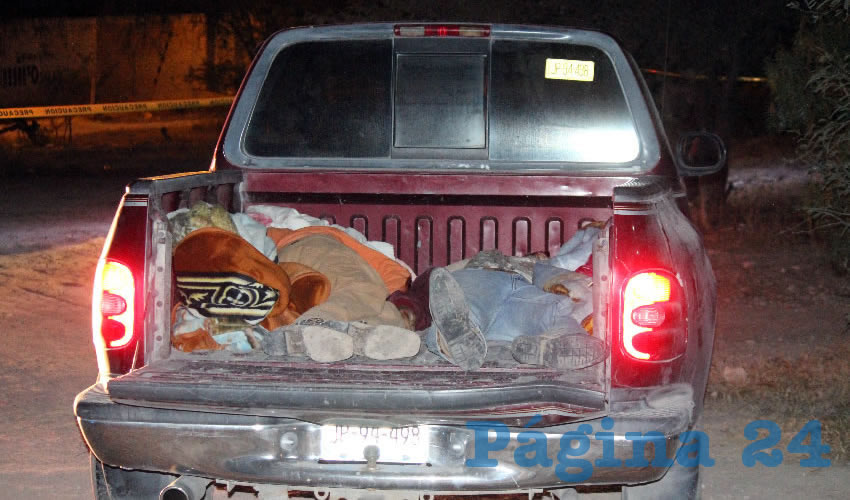 Aún con vida, las víctimas fueron subidas a una camioneta, pero fallecieron durante el traslado