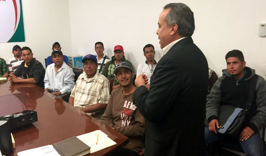 El Subsecretario del SNE exhortó a los 24 beneficiarios de Río Grande, Tabasco, Vetagrande y Fresnillo a cumplir sus contratos