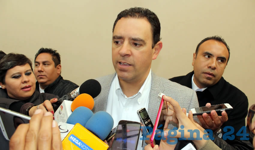 Alejandro Tello Cristerna: “Pero créanme José Juan es un funcionario eficiente y va a hacer una gran labor frente la Secretaría del Zacatecano Migrante” (Foto: Rocío Castro Alvarado)