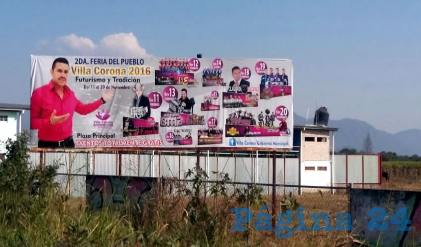 Ramón Sierra Cabrera cuenta con dos órdenes de aprehensión vigentes por los delitos de robo y lesiones informó el fiscal general; incluso Sierra Cabrera mandó colocar varios espectaculares con su fotografía promocionando la feria del pueblo, además se daba el gusto de presumir su nombre en las placas distintivas de las calles/Fotos: Especial