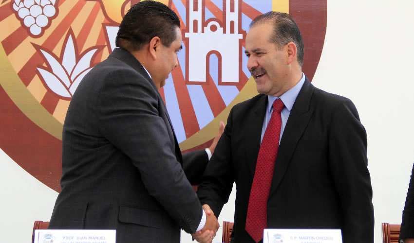 Juan Manuel Villalpando como alcalde del municipio de Cosío