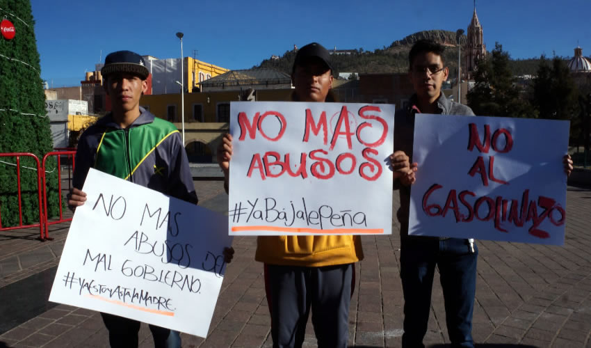 Cientos de zacatecanos salieron a las calles para gritar su repudio al gasolinazo