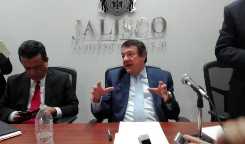 Para Héctor Pérez Partida, secretario de Finanzas de Jalisco, es exagerado que las personas se manifiesten por el incremento de “cuatro o cinco pesos en la gasolina”, ya que el gasolinazo no es factor para el aumento de productos/Foto: Francisco Andalón López