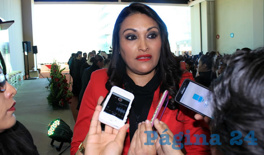 Norma Angélica Castorena Berrelleza: A nivel estatal se tienen dos mil 597 enfermeras que representan 60 por ciento de las plantillas de los servicios de salud, de éstas, 597 están en diferentes vías de financiamiento, plazas federales y estatales(Foto: Rocío Castro Alvarado)
