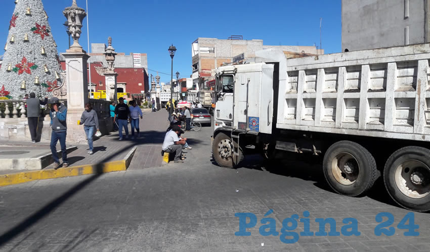 Los camiones pesados bloquearon las principales calles de la ciudad