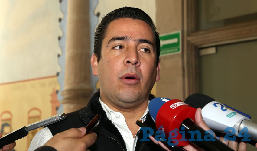 Gustavo B&aacute;ez Leos, diputado local