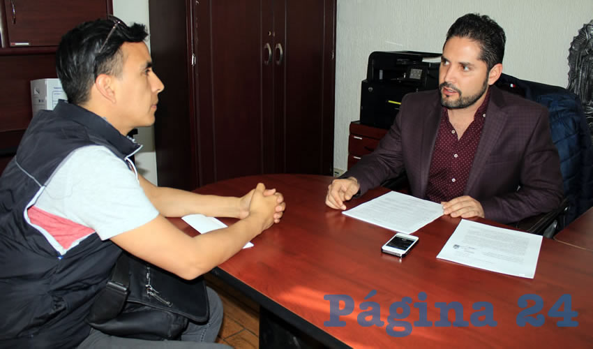 Carlos Jesús Salmón Buenrostro: Los conocidos “aviadores” son Omar Karim Olivas, José Santos Escobedo y José Luis Mejía, quienes reciben quincena no sólo en la presidencia de Guadalupe, sino también en la presidencia de la capital zacatecana (Foto: Rocío Castro Alvarado)