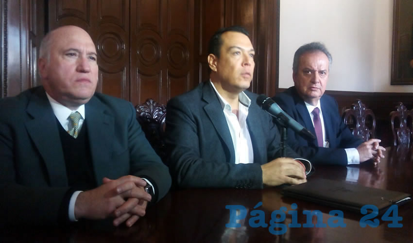 El Secretario General de Gobierno, Roberto López Lara, hizo un llamado a los ejidatarios a aceptar el dinero y acelerar el proceso para llevar a cabo consensos/Fotos: Francisco Tapia y Cuartoscuro