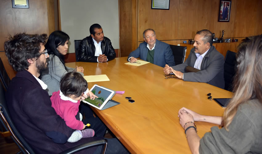 El munícipe destacó la importancia de continuar proyectando eventos culturales de calidad en Jerez, por lo que consideró, que además de esta presentación se podría seguir trabajando en la compañía, que ofreció un taller sobre producción y desarrollo de la cinematografía y las artes escénicas, que podrán aprovechar varios jóvenes, pudiendo descubrir importantes talentos.