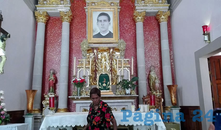 Algunos de los feligreses creen fervientemente en el santo e hicieron mandas para que el milagro se haga realidad y que ellos continúen con el sueño de una mejor vida