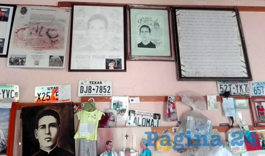 Al recinto acuden sobre todo adultos mayores que acuden a pedirle a Santo Toribio proteja a sus hijos y familiares ante los embates de Donald Trump y que no sean repatriados