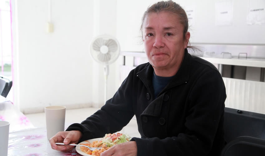 En los comedores escolares y comunitarios se beneficia a 13 mil 586 personas