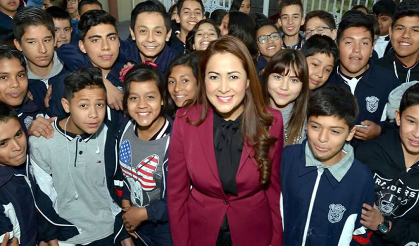 Tere Jim&eacute;nez reitera su inter&eacute;s por establecer una alianza con la educaci&oacute;n