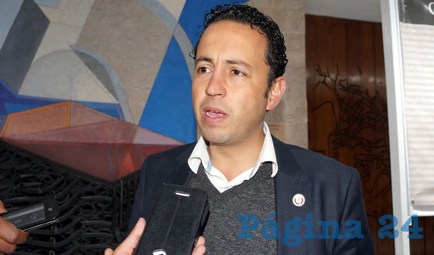 Arturo López de Lara Díaz, diputado local panista: “Existen trabajadores que están todo el día sentados en escritorios sin hacer nada” (Foto: Merari Martínez Castro)