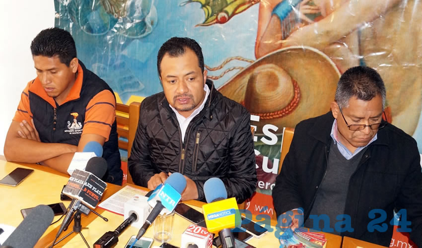 Osvaldo Ávila Tizcareño reiteró que en diciembre se logró la desaparición de gastos médicos, telefonía celular y alimentación que gozaban los 30 diputados locales pese a que reciben un salario de 100 mil pesos, así como poco más de 200 mil pesos de herramientas legislativas (Foto: Merari Martínez Castro)
