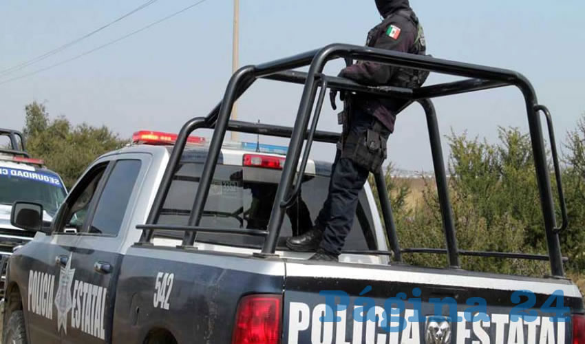 Los policías estatales patrullando Pinos